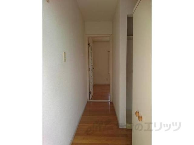 廊下　フローリング