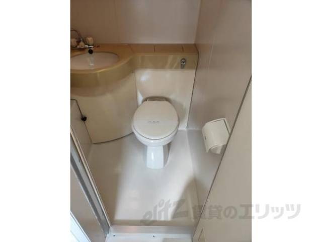 トイレ　3点ユニットバス