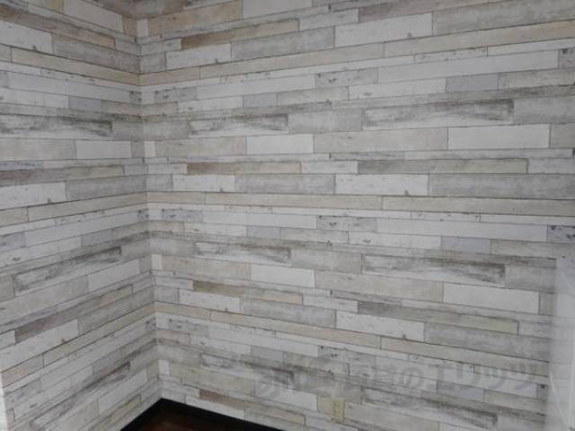 洋室　おしゃれな壁紙