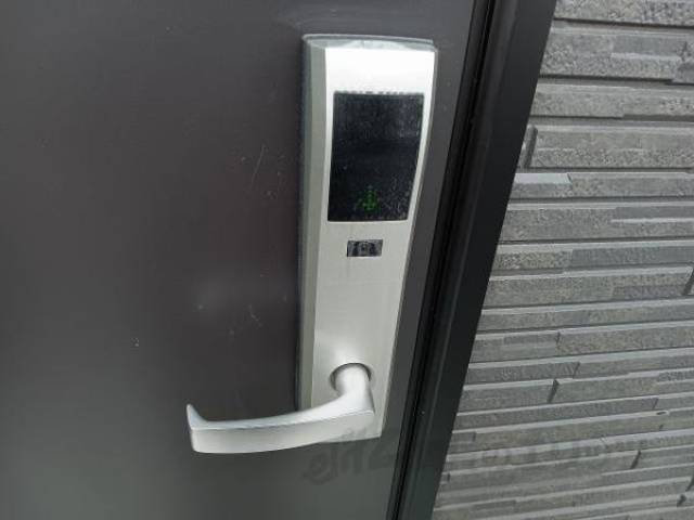 玄関　電子キー