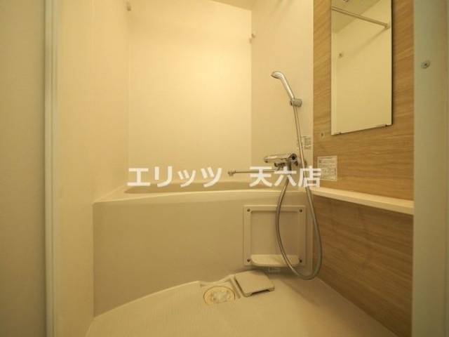 バス