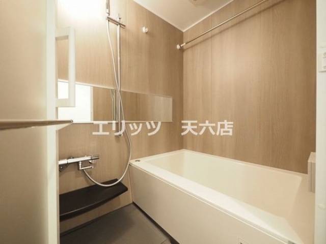 バス