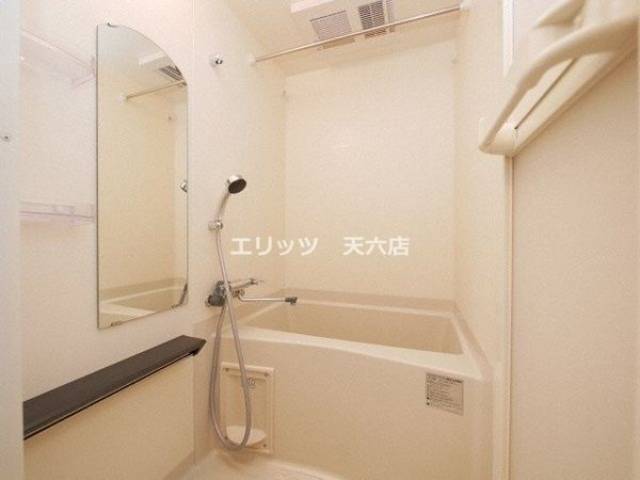 バス