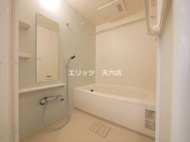 バス