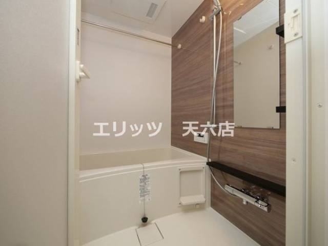 バス