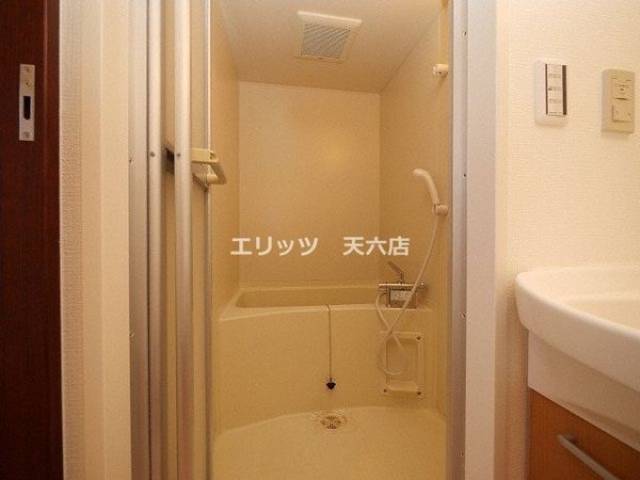 バス