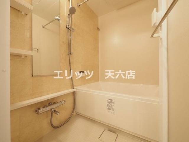 バス