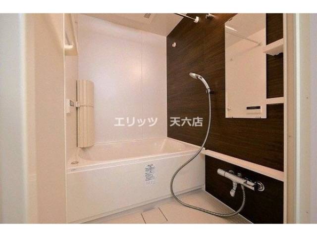 バス