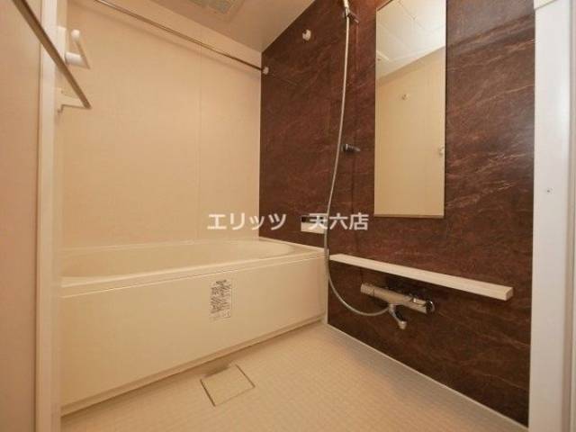 バス