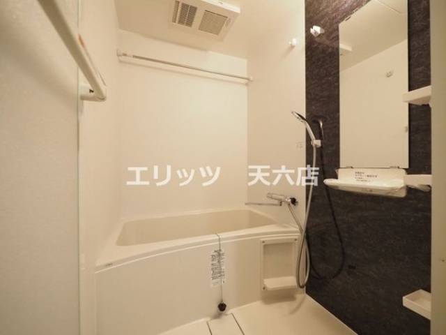 バス