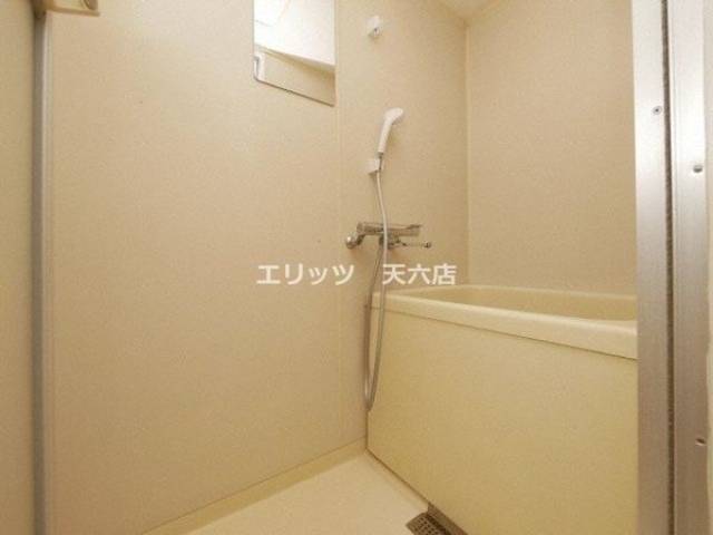バス