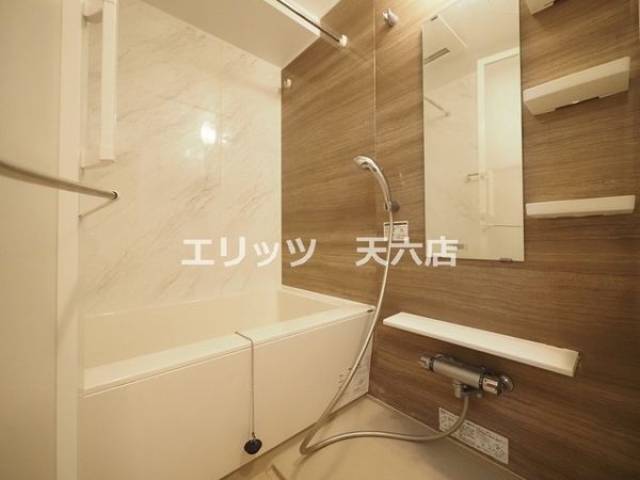 バス