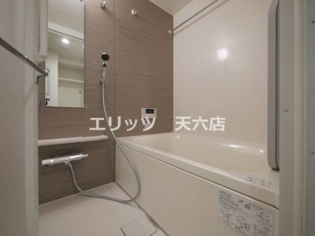 バス
