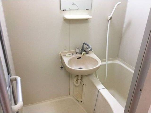 バス