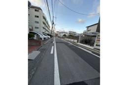 ArtizA緑地公園室内写真1