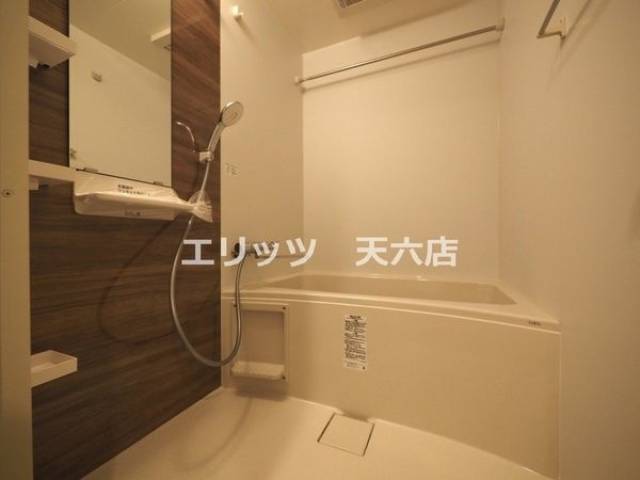 バス