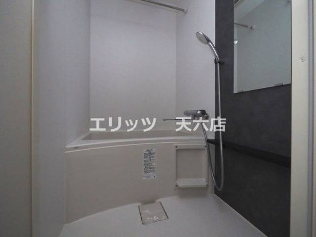 バス