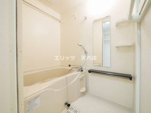 バス