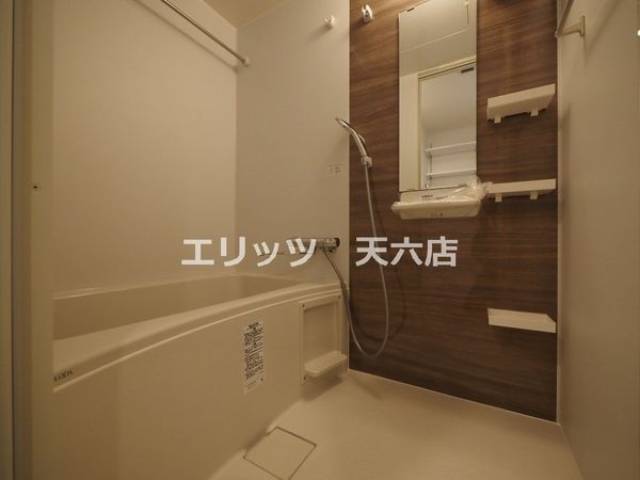 バス