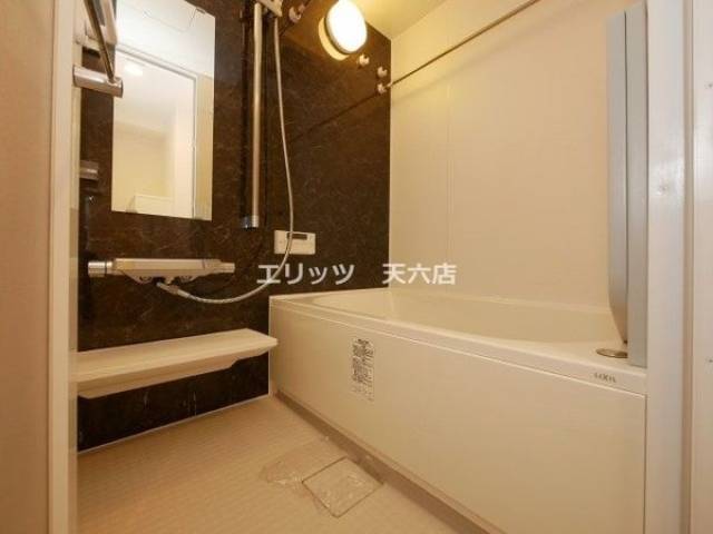 バス