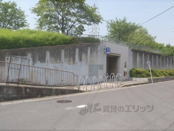 地下鉄くいな橋駅　２番出口