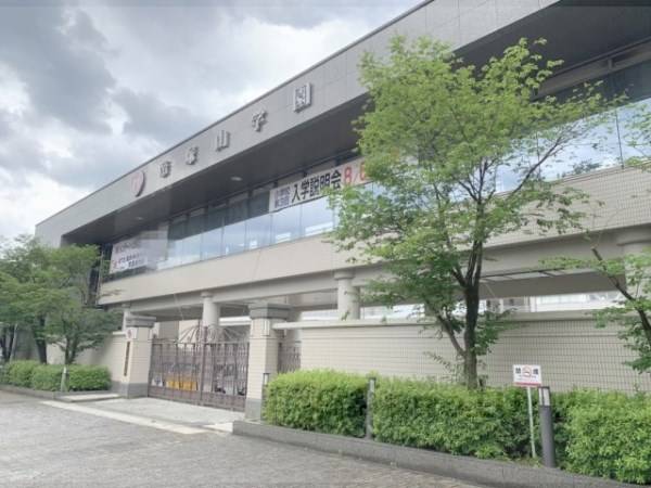 帝塚山大学　学園前キャンパス