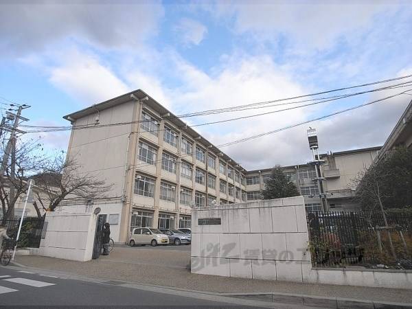 洛北中学校