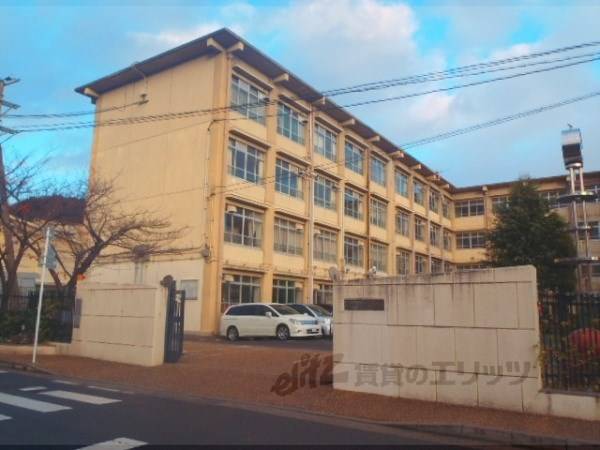 洛北中学校