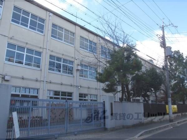 朱雀中学校