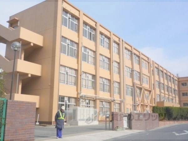 老上中学校