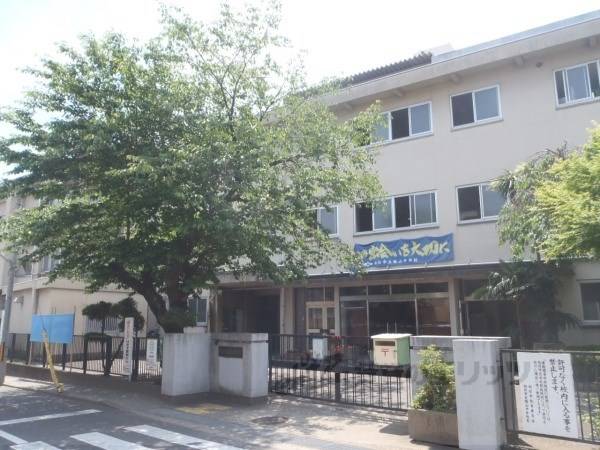 勝山中学校