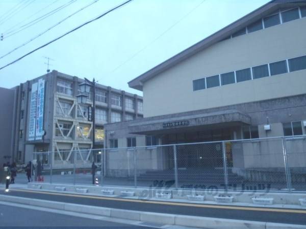 堅田中学校