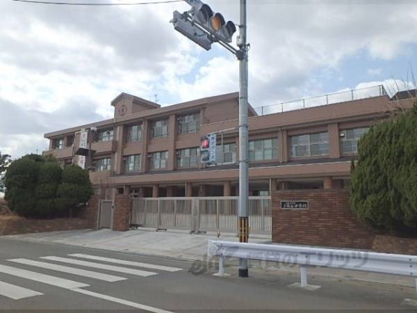 久御山中学校