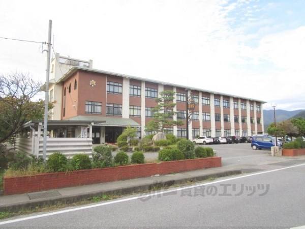 東中学校