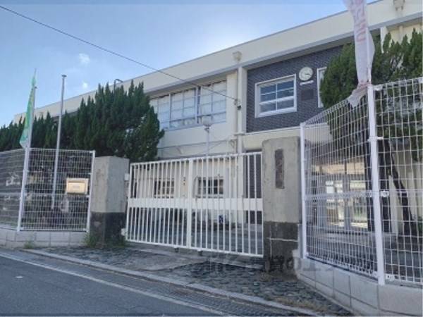 寝屋川市立第三中学校