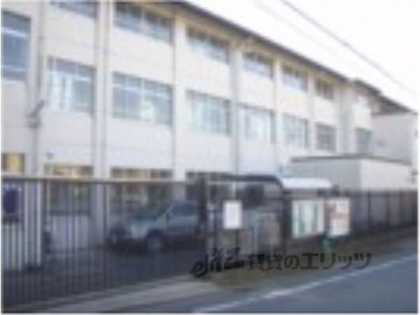 稲荷小学校
