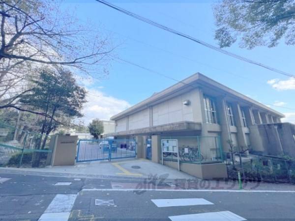 桃山東小学校