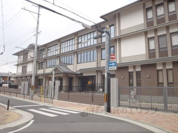 開晴小学校