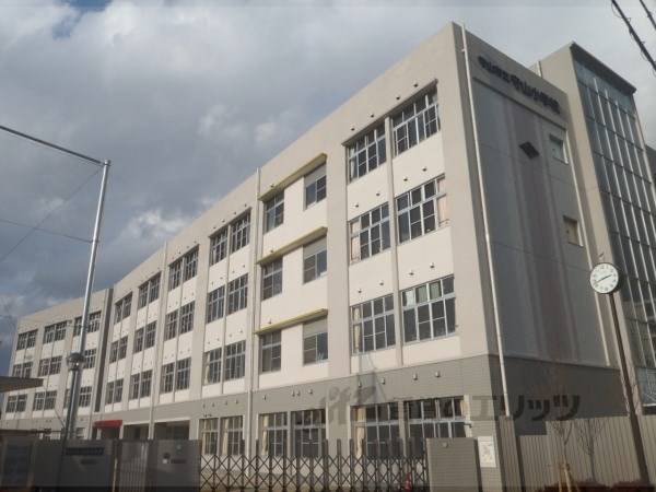 守山小学校