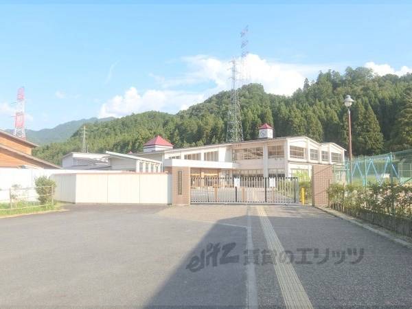 山上小学校