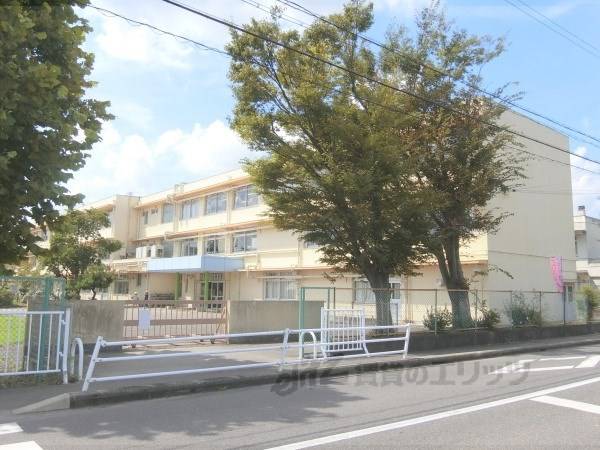 八日市西小学校