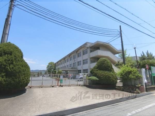 精北小学校