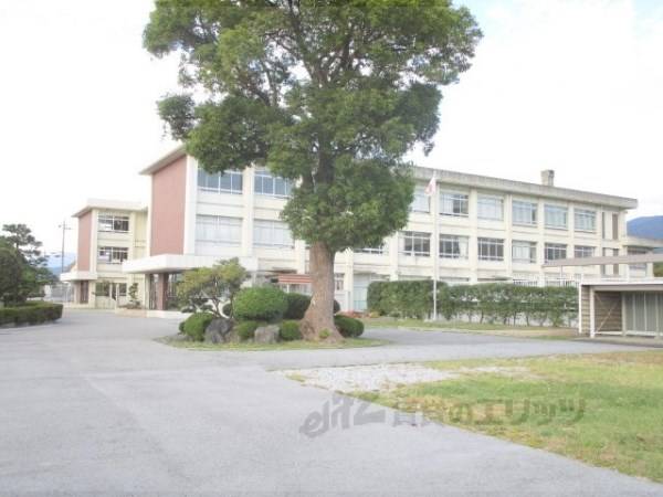 北郷里小学校