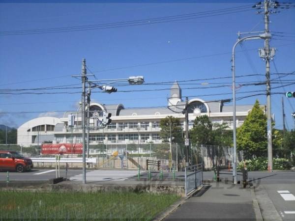 味間小学校