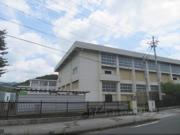 新舞鶴小学校