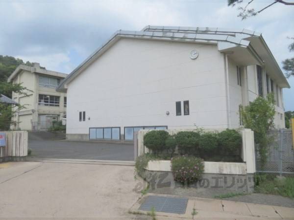 府中小学校
