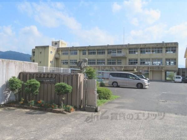 山田小学校