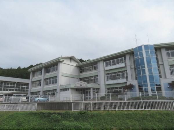 遷喬小学校