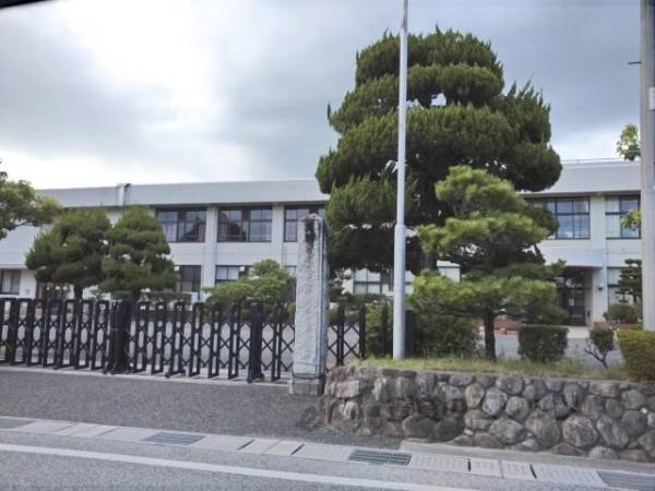 愛知川小学校