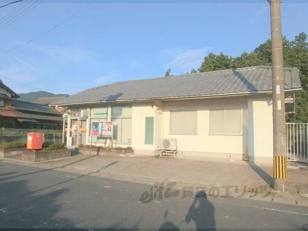 愛東上中野郵便局